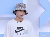 刘雨昕组气氛低迷，自己主动站出来，暖心解决问题