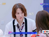 安崎在选人环节表现出的‘社恐’状态，与她舞台上的ACE形象有多大反差？
