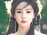 《奔跑吧》节目组和白鹿的掌镜片段在社交媒体上引起了哪些反响？