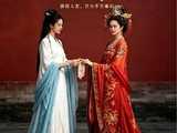 短剧·覆颜-第25集-我是天下唯一的整颜师。一张巧手，能让丑者变美，美者倾城。最好的姐妹柳惜儿跪求我帮她换脸入宫，我心软