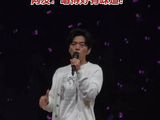 李健演绎陈百强经典歌曲《偏偏喜欢你》，网友：唱得好有味道！