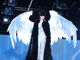 时代少年团演唱会上丁程鑫《人造神》舞台完整版哪里可以看？