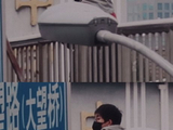 艺人以悬念方式与粉丝互动，对维护公众形象有哪些积极影响？