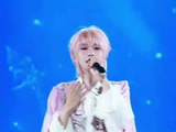 粉发贺峻霖仙仙公子