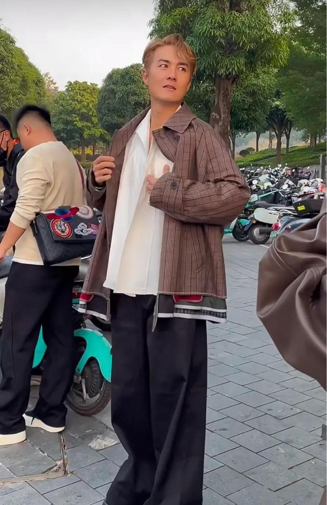  打开网易新闻 查看精彩图片 
