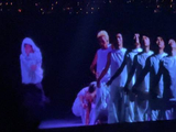 周震南南京演唱会震撼上演，全新编曲诠释爱与欲望