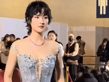 姚安娜亮相星光大赏红毯，好闪好亮好女身材！