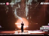他是歌手，也是演员，伴着@侯明昊 歌声开启美好夜晚