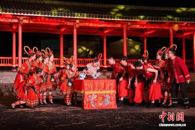 畲族节目表演。陈伟杰 摄