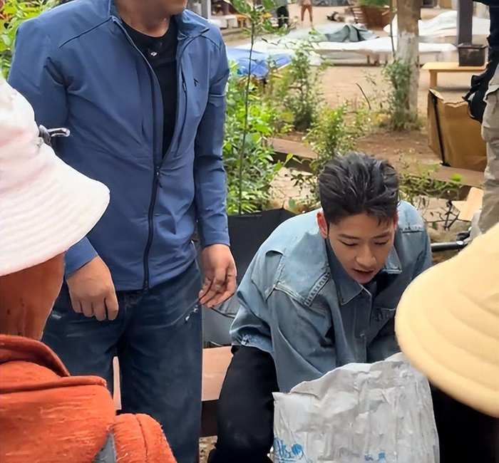 打开网易新闻 查看精彩图片