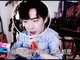 “这孩子吃点东西弄得满身都是”