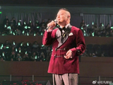岳云鹏演唱会笑场引全场狂欢！他的“失误”为何能变全场亮点？