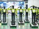全国首支机器人交警中队，正式上岗
