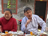 大衣哥朱之文如何能保持高人气，他的商业邀约有多少？