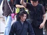 檀健次《何不同舟渡》全战损造型，我真的是一点也看不了啊！