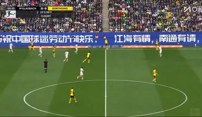 德甲赛场冒出“南通”广告，门兴这波操作把中国球迷看愣了