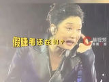 凤凰传奇演唱会暴雨名场面后，引发了哪些网络二创和话题讨论？