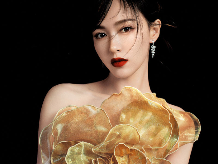 唐嫣用三年的时间去诠释汪小姐，没有焦虑也没有不安全感，在她看来就是纯粹地想把这件事做好。  受访者供图