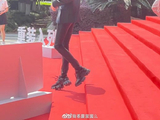 网友们对于刘宇宁的身高热议主要集中哪些方面？