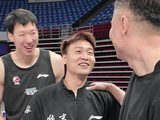 京粤大战赛前，赵睿周琦等球员问候恩师杜锋
