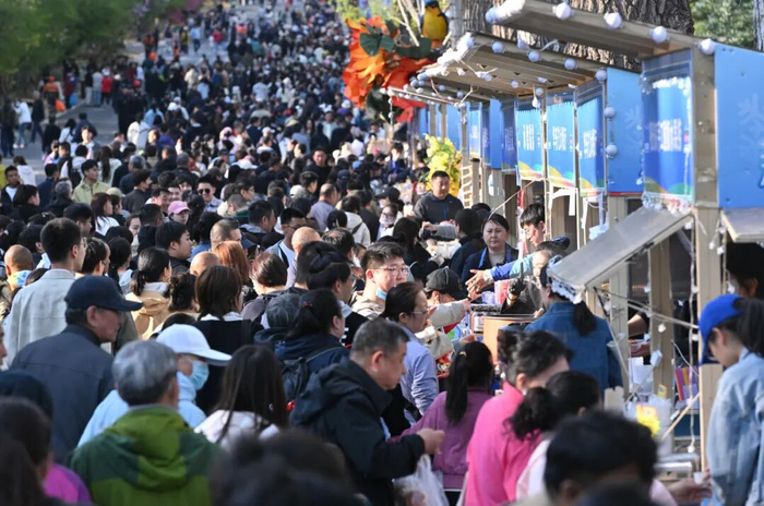 ▲长春市新民大街  摄/蒋盛松