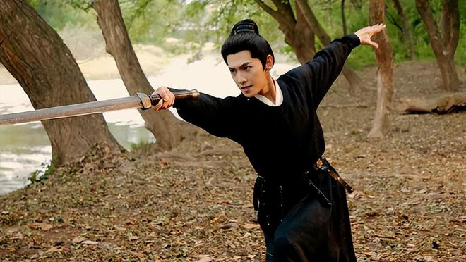 ▲《雨霖铃》由杨洋主演。 （图／Disney+提供）