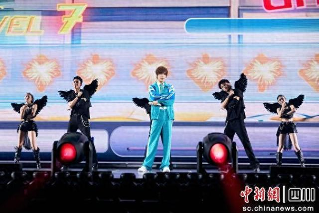 徐良演唱会现场。五粮液文化体育中心供图
