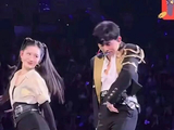 谢娜带队助阵张杰鸟巢演唱会,快乐家族互动太暖心!