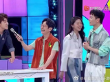 王鹤棣一雪前耻，一人举起六块瑜伽砖，只有他做到了！