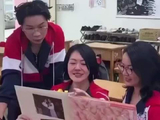 小S看大S毕业照落泪