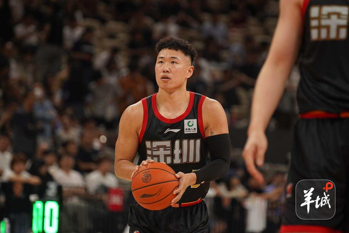 贺希宁