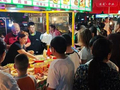 “夜经济”掀起巴楚“烟火气” 居民游客乐享假日时光