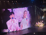 甜蜜蜜!张杰现身谢娜演唱会，身穿婚纱西装合唱《明天过后》|对唱|明天过后|演唱会|西装|谢娜
