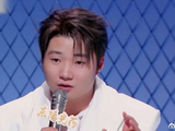 白小白见到偶像郭静，激动到扭起来，岳云鹏眼神太抢镜