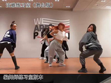 泫雅《im not cool》原版舞台展现炸裂能量