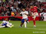 诺丁汉森林1-0小胜维拉，伍德点射建功，保级和欧联两不误