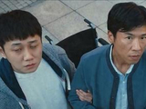 《低智商犯罪》最出彩的人，不是王骁，也不是田曦薇，而是他们俩