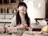 进组前陪爸妈遛弯的大勋被我抓到啦😎！
