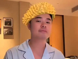 陈赫听到李晨被欺负了，眼中含泪……事情已经发展到奇怪的程度，到底何意味