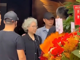 与巅峰时期相比，如今文章面馆开业时娱乐圈好友的到场情况如何？