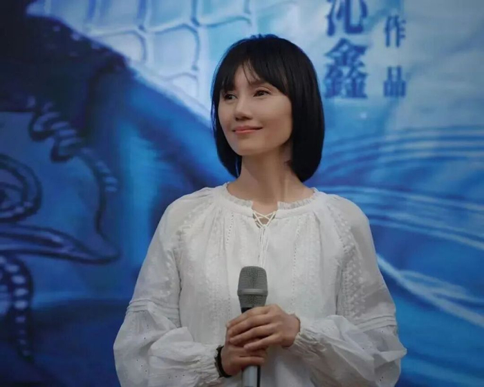 中国国家话剧院演员、原版《青蛇》白蛇饰演者袁泉  摄影：王昊宸  