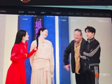 对于综艺直播延迟，网友主要的支持和反对观点分别是什么？