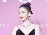 佟丽娅李小冉王丽坤红毯比美秀珠宝，谁的气场吸引住了你？