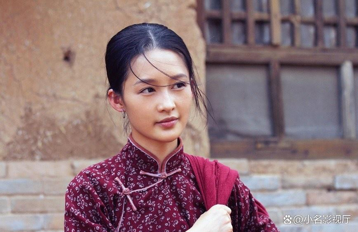 李沁饰演田小娥