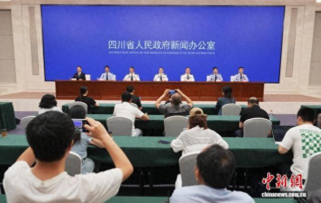 新闻发布会现场。 记者 安源 摄