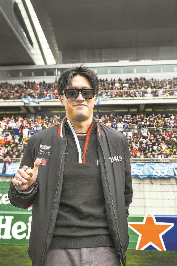             周冠宇迎来全新机遇          