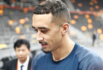 广东宏远新消息：奎因返美度假！徐杰到场，杜锋拥抱告别，他的CBA未来藏着意外反转
