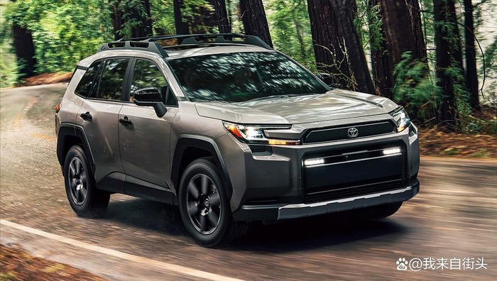 2026款丰田RAV4 Hybrid系统 丰田RAV4 PHEV 100KM续航 丰田RAV4外观设计语言 丰田RAV4内饰升级Toyota Safety Sense 4.0 丰田RAV4动力_rav4 2026空间变大