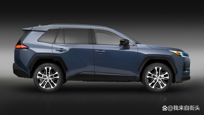 2026款丰田RAV4 Hybrid系统 丰田RAV4 PHEV 100KM续航 丰田RAV4外观设计语言 丰田RAV4内饰升级Toyota Safety Sense 4.0 丰田RAV4动力_rav4 2026空间变大