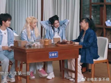 范丞丞第一次体验拔罐，看见宋雨琦拔罐，一下子就慌张了